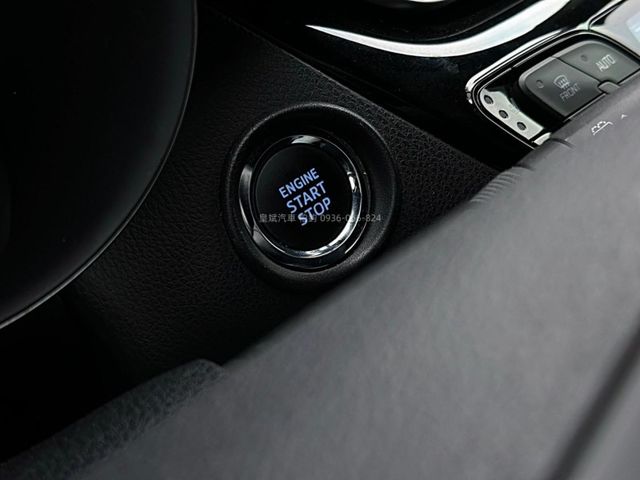 Toyota C-HR  第9張相片