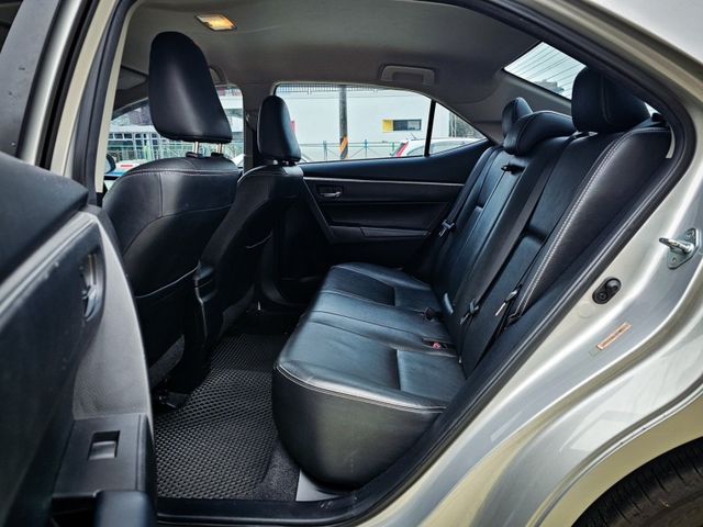 Toyota ALTIS  第8張相片