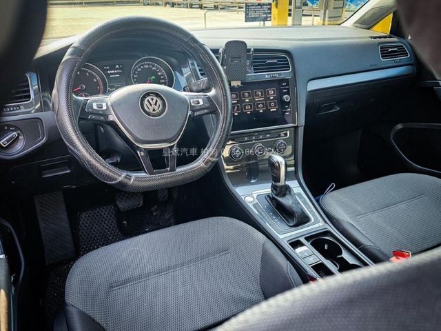Volkswagen 福斯 Golf  第9張相片