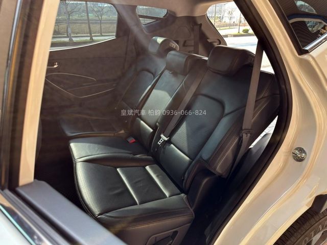 Hyundai Santa Fe  第10張相片