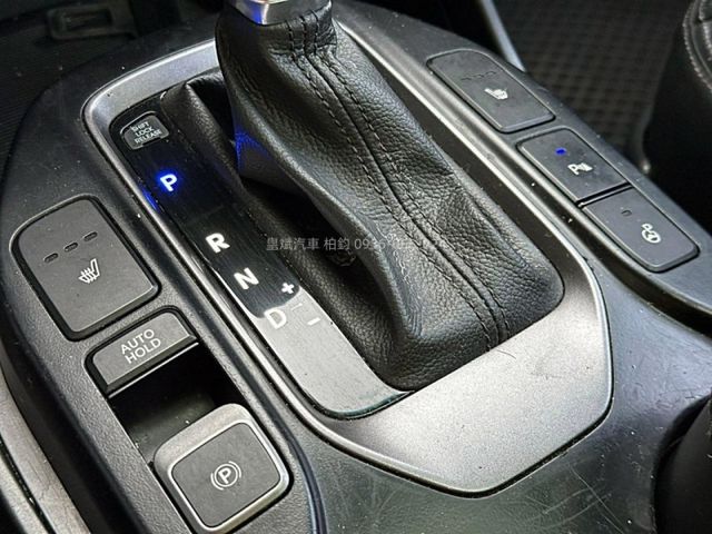 2015年SantaFe 4WD/七人座/免KEY/全景天窗/定速/電尾門  第9張相片