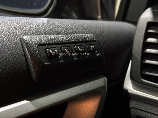 Lexus CT200H  第6張相片