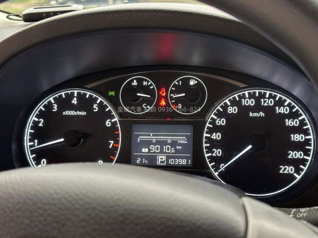 Nissan Tiida  第10張相片