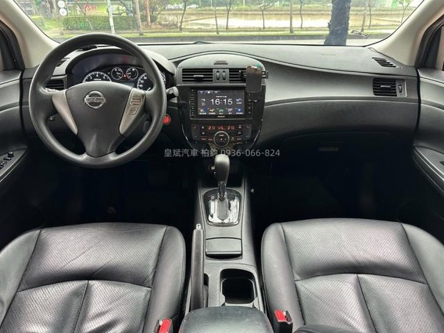Nissan Tiida  第12張相片