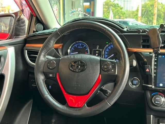 Toyota ALTIS  第13張相片