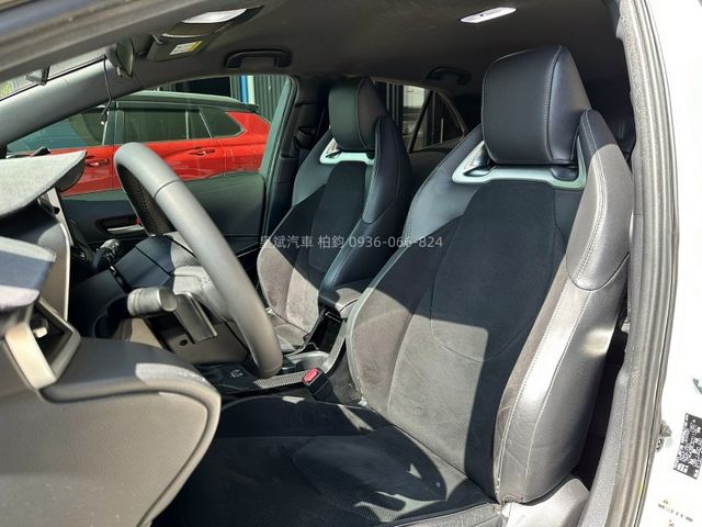 Toyota Auris  第5張相片
