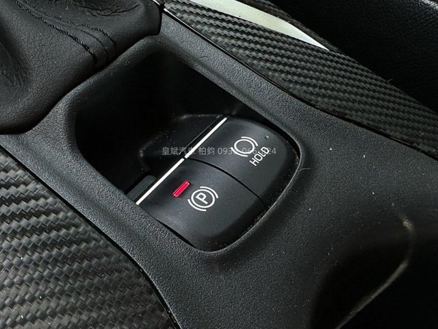 Toyota Auris  第9張相片