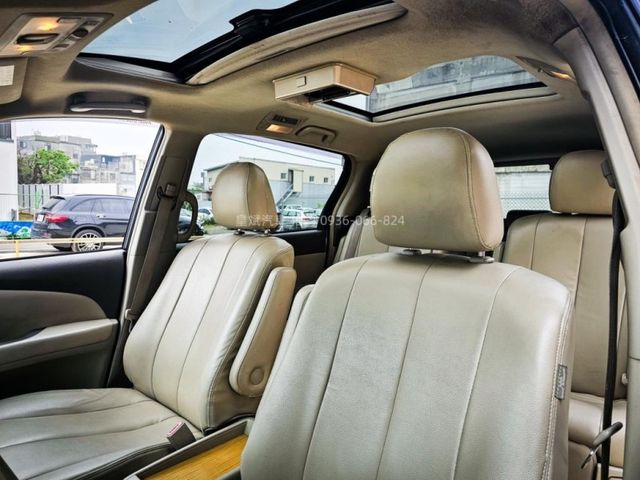 Toyota Previa  第7張相片