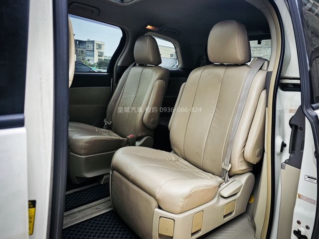Toyota Previa  第8張相片