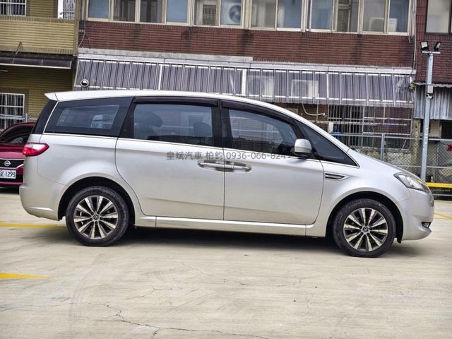 Luxgen M7  第4張相片