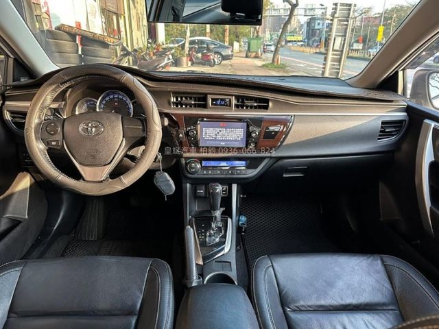 Toyota ALTIS  第12張相片