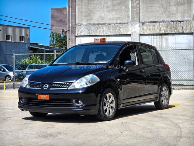 Nissan Tiida  第1張相片