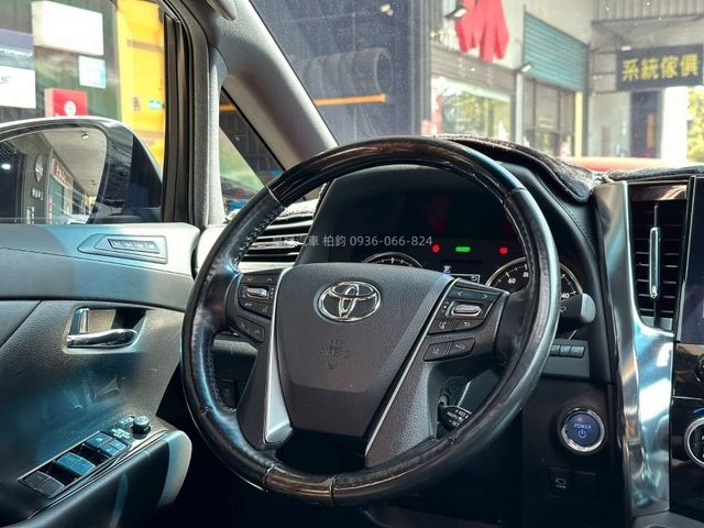 Toyota ALPHARD  第5張相片