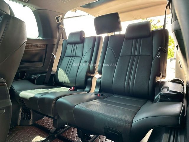 Toyota ALPHARD  第7張相片