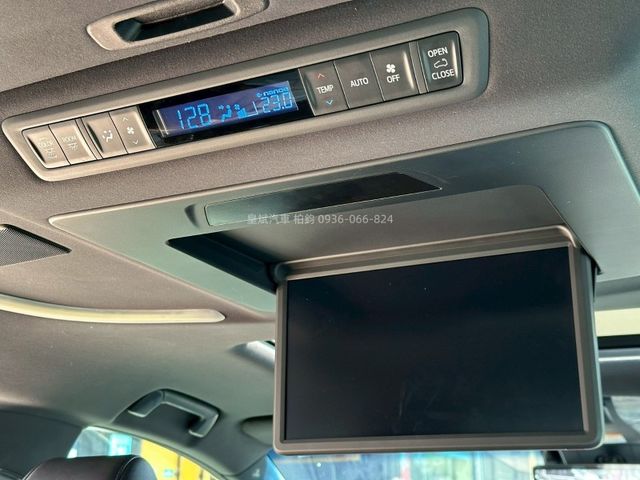 Toyota ALPHARD  第15張相片