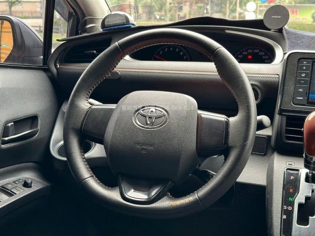Toyota SIENTA  第6張相片