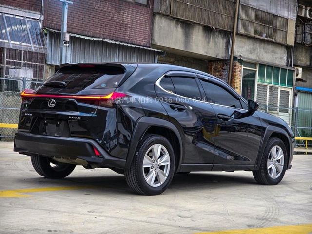 Lexus UX  第5張相片