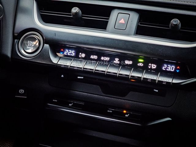 Lexus UX  第11張相片
