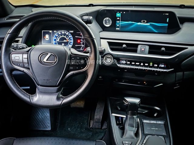 Lexus UX  第13張相片