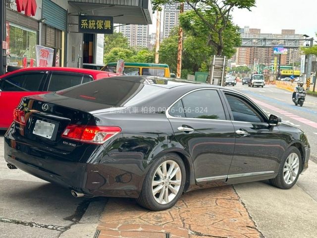 Lexus ES  第4張相片