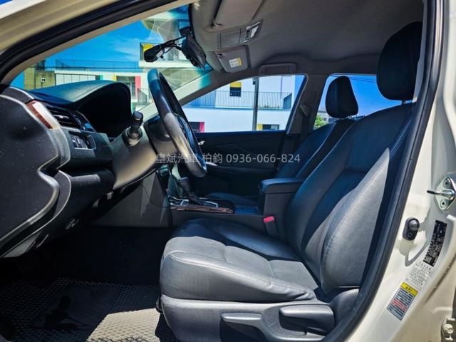 Toyota Camry  第8張相片