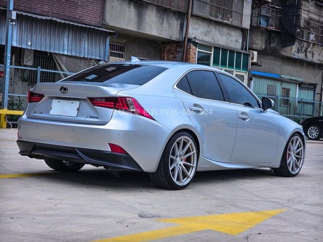 Lexus IS  第5張相片