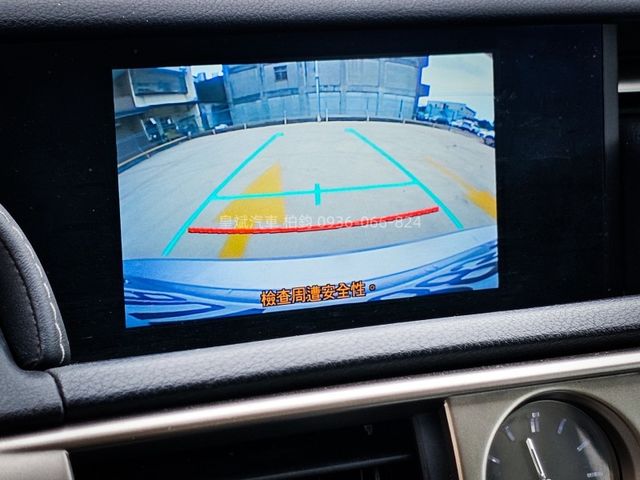 Lexus IS  第13張相片