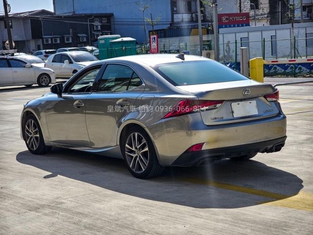 Lexus IS  第4張相片