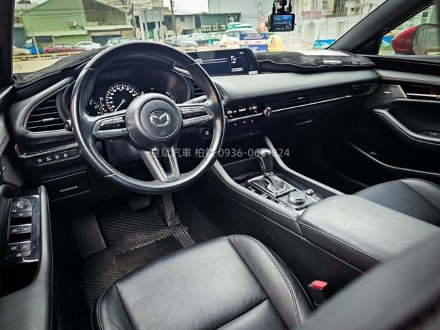 Mazda Mazda3  第7張相片