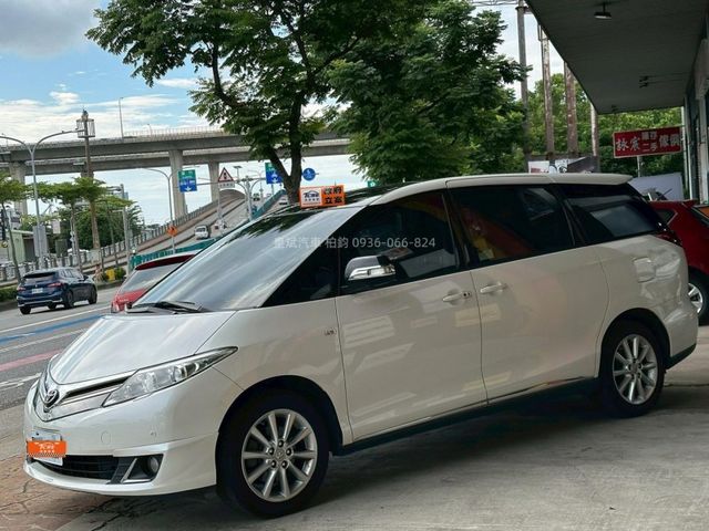 Toyota Previa  第1張相片