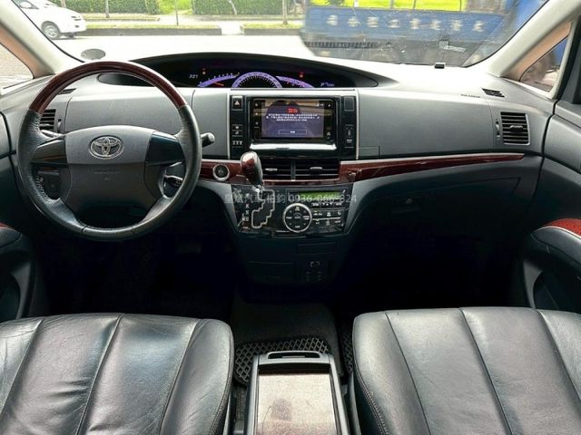 Toyota Previa  第5張相片