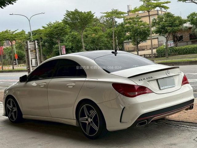 Mercedes-Benz/賓士 CLA250  第4張相片