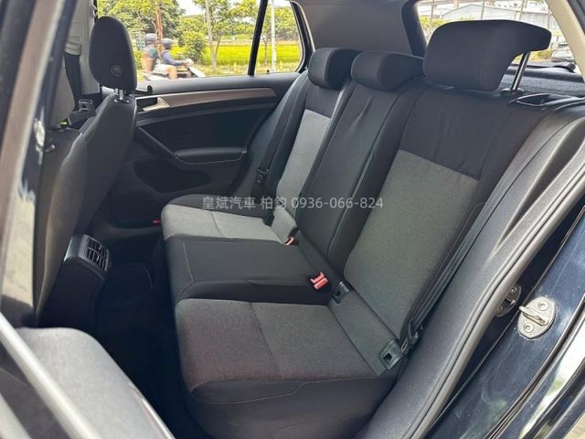 Volkswagen 福斯 Golf  第7張相片