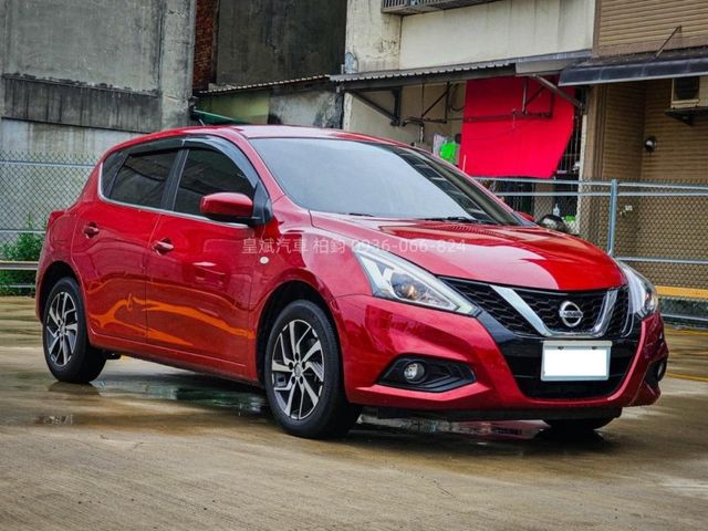 Nissan Tiida  第2張相片
