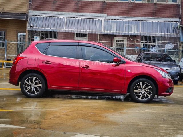 Nissan Tiida  第5張相片