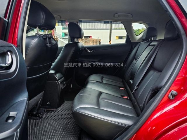 Nissan Tiida  第8張相片