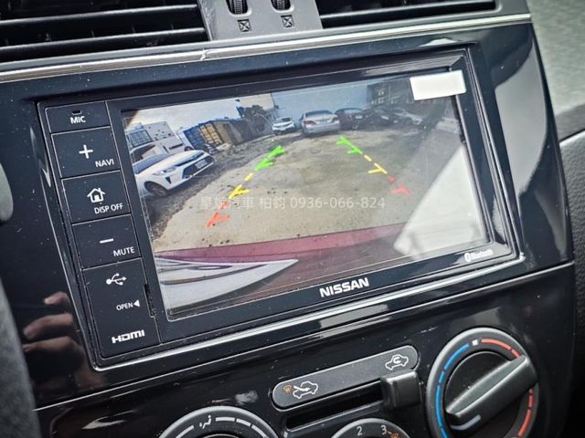 Nissan Tiida  第12張相片