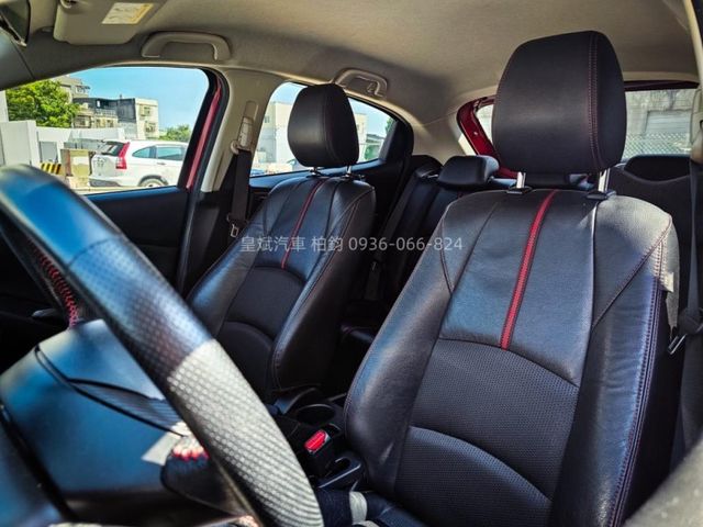 Mazda Mazda2  第9張相片