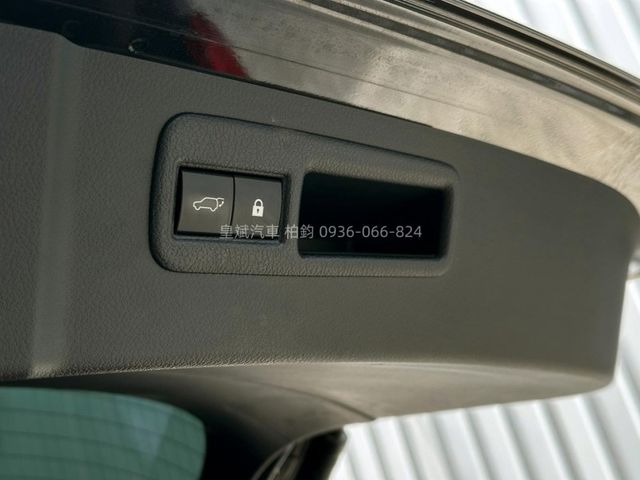 Lexus NX  第5張相片