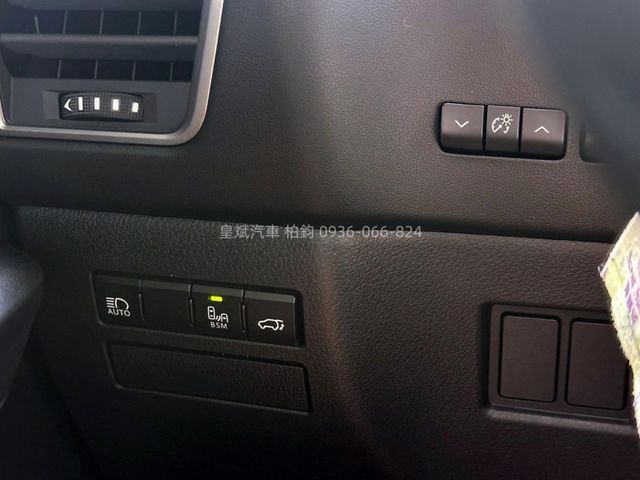 Lexus NX  第11張相片