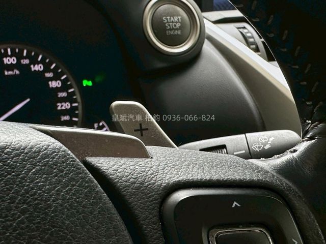 Lexus NX  第15張相片