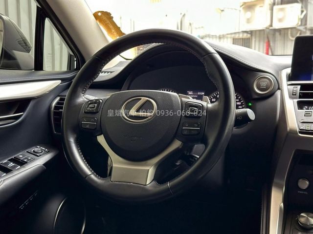 Lexus NX  第17張相片