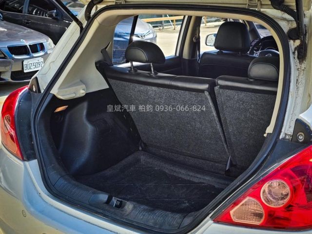 Nissan Tiida  第14張相片