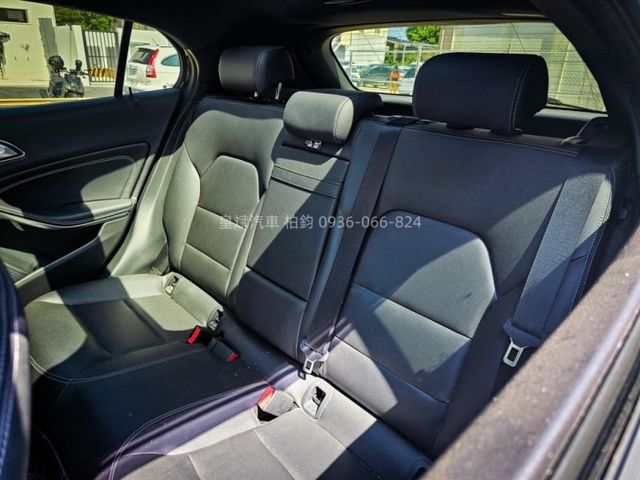 Mercedes-Benz/賓士 GLA250  第12張相片