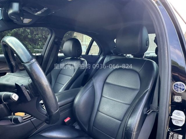 Mercedes-Benz/賓士 C300  第6張相片