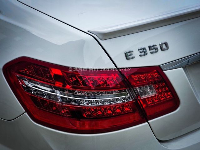 2011年E350 AMG/全景天窗/HK音響/IKEY/摸門/顯影/雷達/HID頭燈/電尾門/電熱椅/電動記憶椅  第4張相片