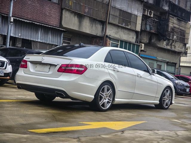 2011年E350 AMG/全景天窗/HK音響/IKEY/摸門/顯影/雷達/HID頭燈/電尾門/電熱椅/電動記憶椅  第8張相片