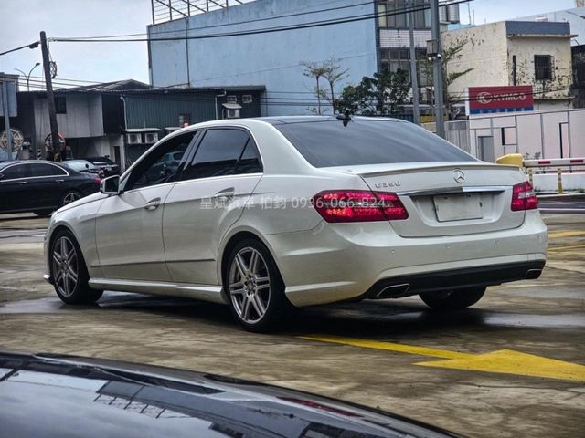 2011年E350 AMG/全景天窗/HK音響/IKEY/摸門/顯影/雷達/HID頭燈/電尾門/電熱椅/電動記憶椅  第9張相片