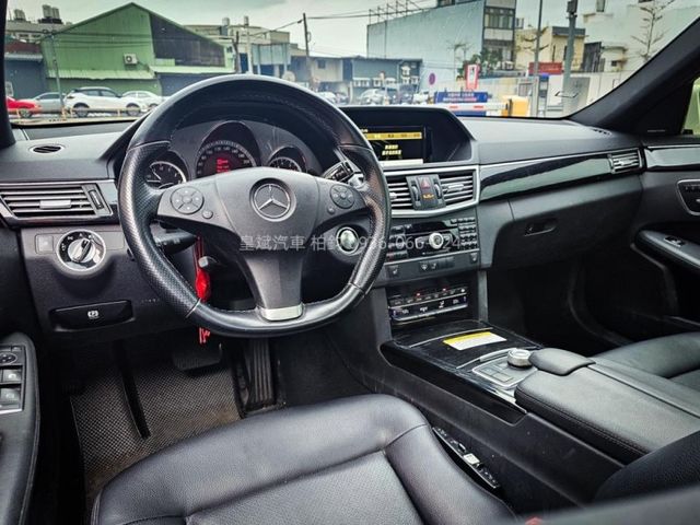 2011年E350 AMG/全景天窗/HK音響/IKEY/摸門/顯影/雷達/HID頭燈/電尾門/電熱椅/電動記憶椅  第15張相片