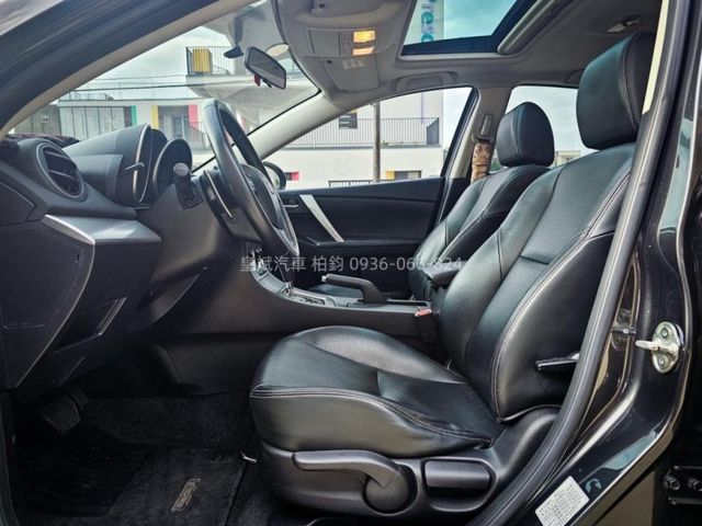 Mazda Mazda3  第7張相片